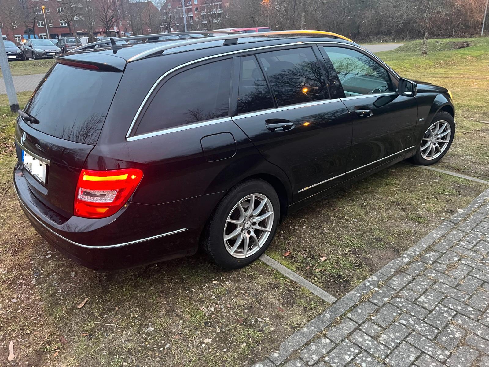 Mercedes-Benz C200 2011 — engine 2.143 cm³, 136 HP (100kW)