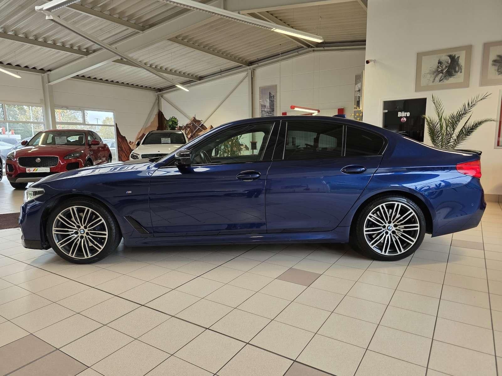 Fahrzeugabbildung BMW 530i xDrive M Sport/Shadow/StandHz/Virtual/36...