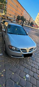 Nissan Almera - Nissan Almera: Limousine