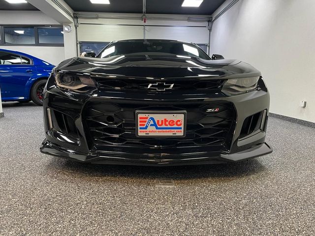 Fahrzeugabbildung Chevrolet CAMARO ZL1-1SE  6.2 V8 KOMPRESSOR CARBON SOFORT!