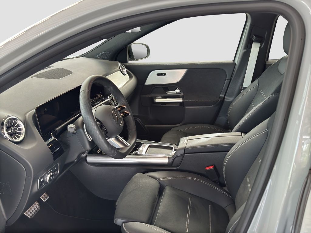 Fahrzeugabbildung Mercedes-Benz GLA 200 AMG Line*NightPaket*MULTIBEAM LED*Kamera