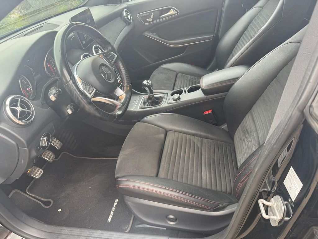 MERCEDES-BENZ CLA 250 15