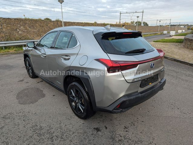 Lexus UX 250h