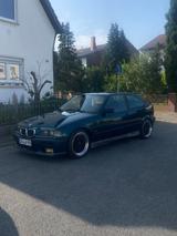 BMW E36 318ti Boston Grün wenig km - BMW 318 mit Benzin-Antrieb: Coupé, 318ti