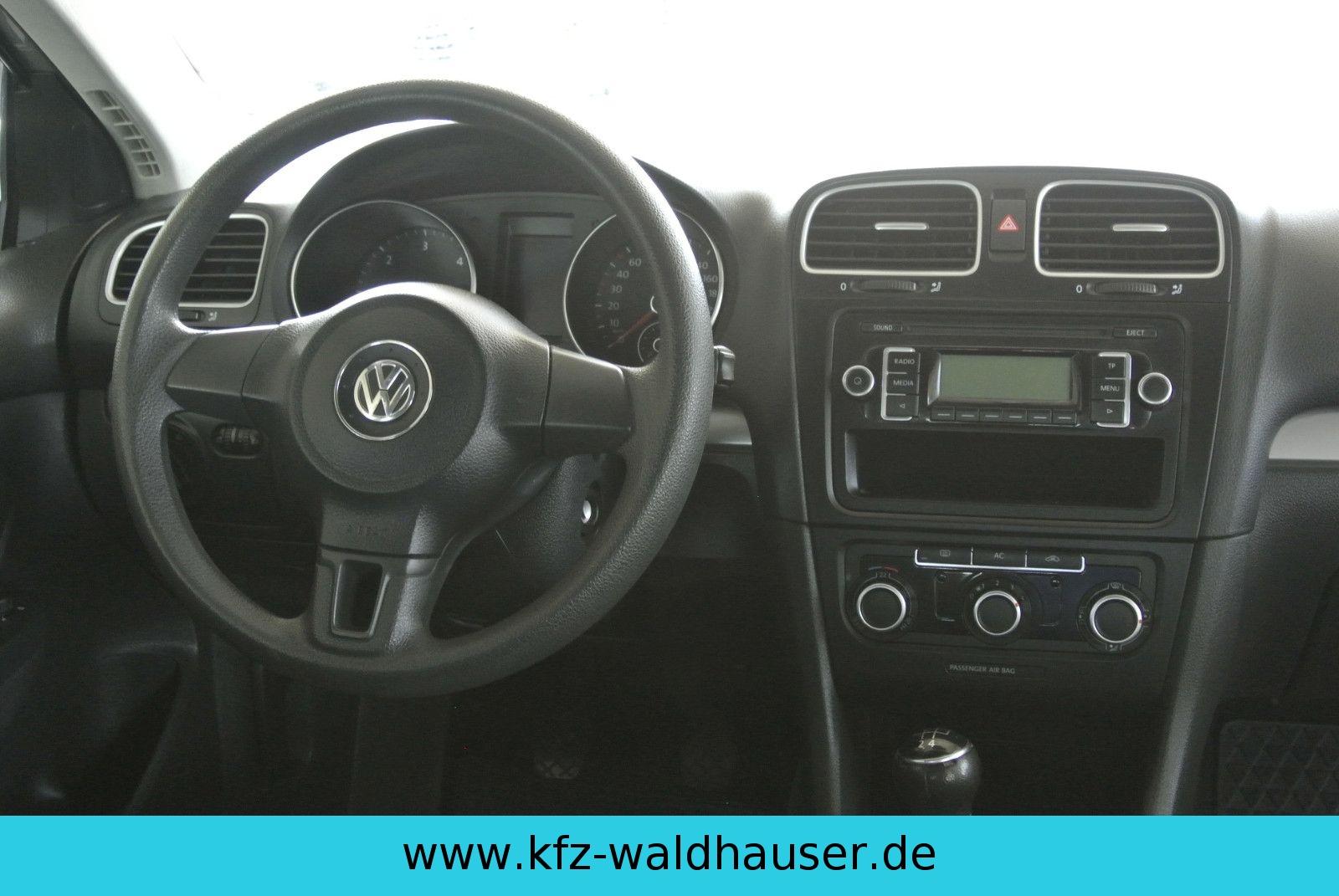 Volkswagen Golf 2011 — photo 36