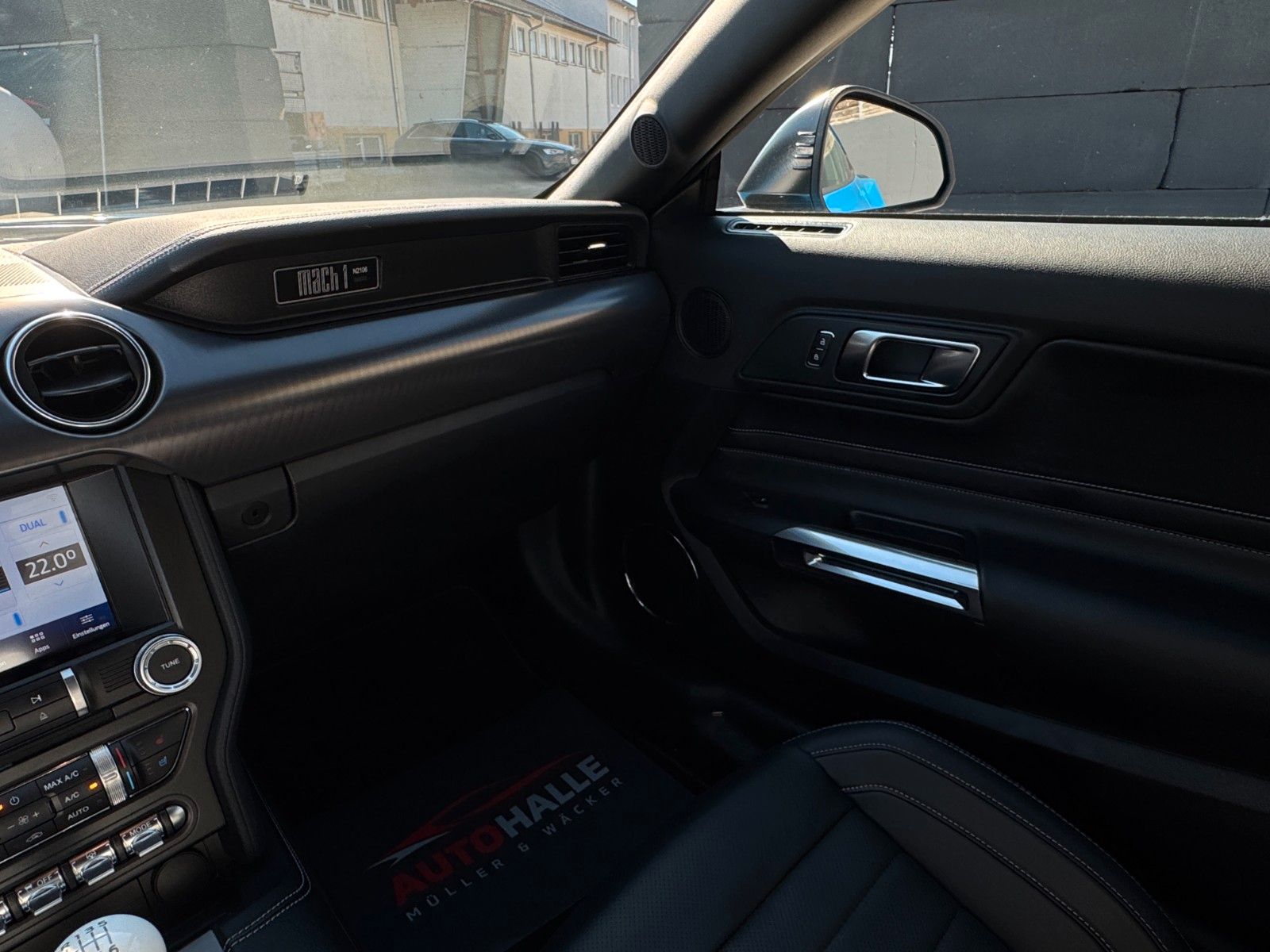 Fahrzeugabbildung Ford Mustang Mach 1 5.0L V8 Fastback Schalter Perfor.