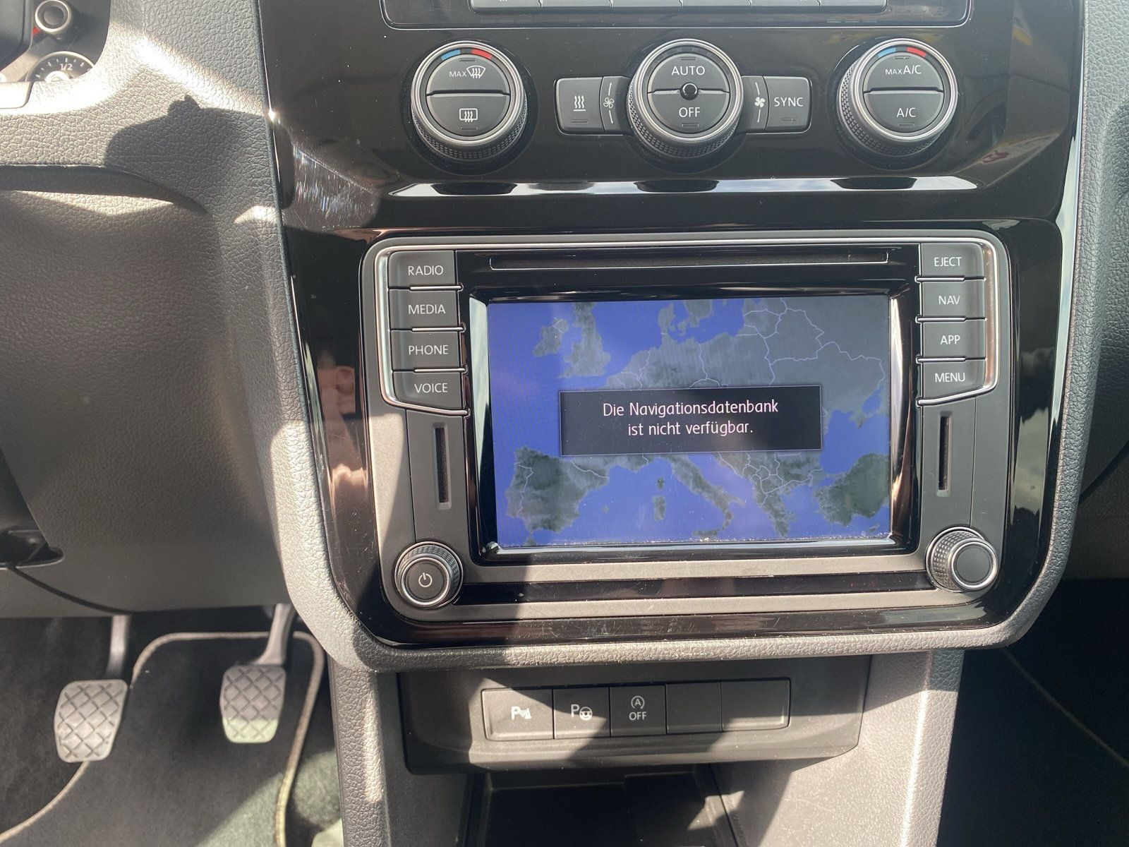 Fahrzeugabbildung Volkswagen Caddy 2.0 TDI Highline XENON NAVI STANDHZG