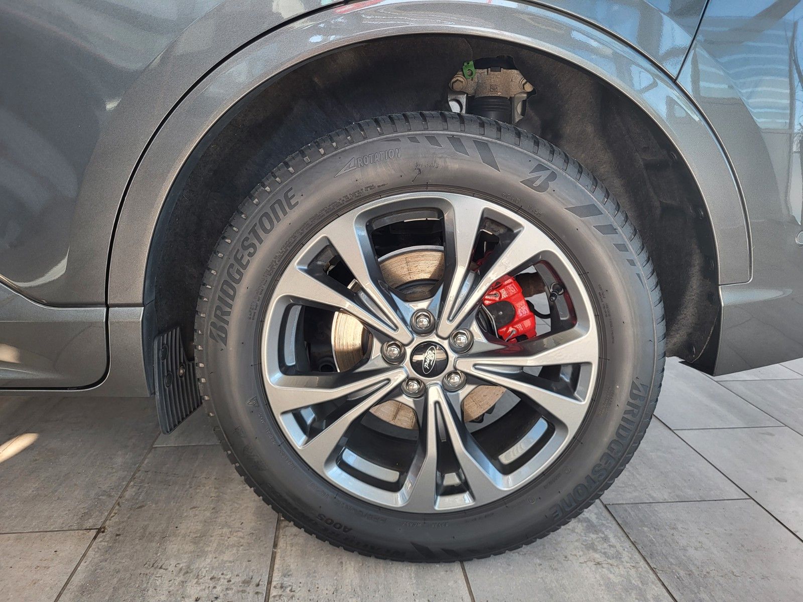 Fahrzeugabbildung Ford Kuga Plug-In Hybrid ST-Line AHK, Frontkamera