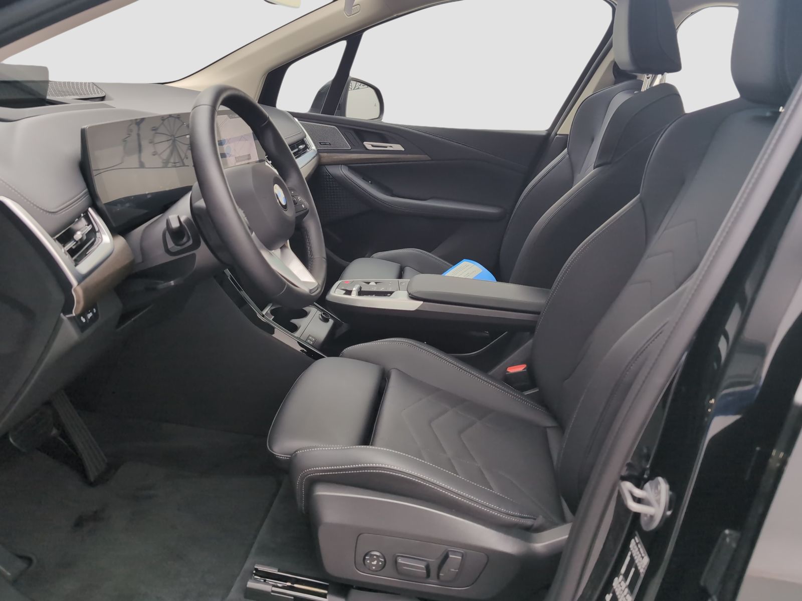BMW 223 Active Tourer - Bild 8