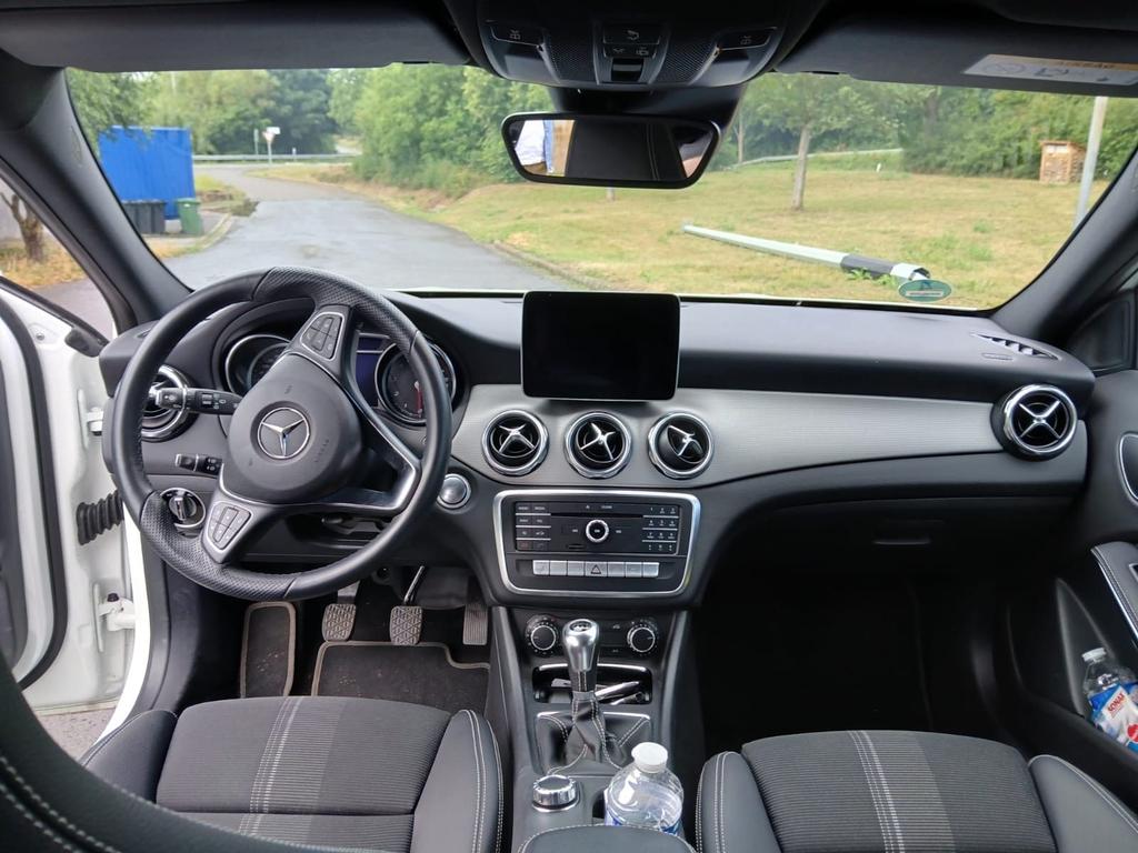 Mercedes-Benz GLA 180