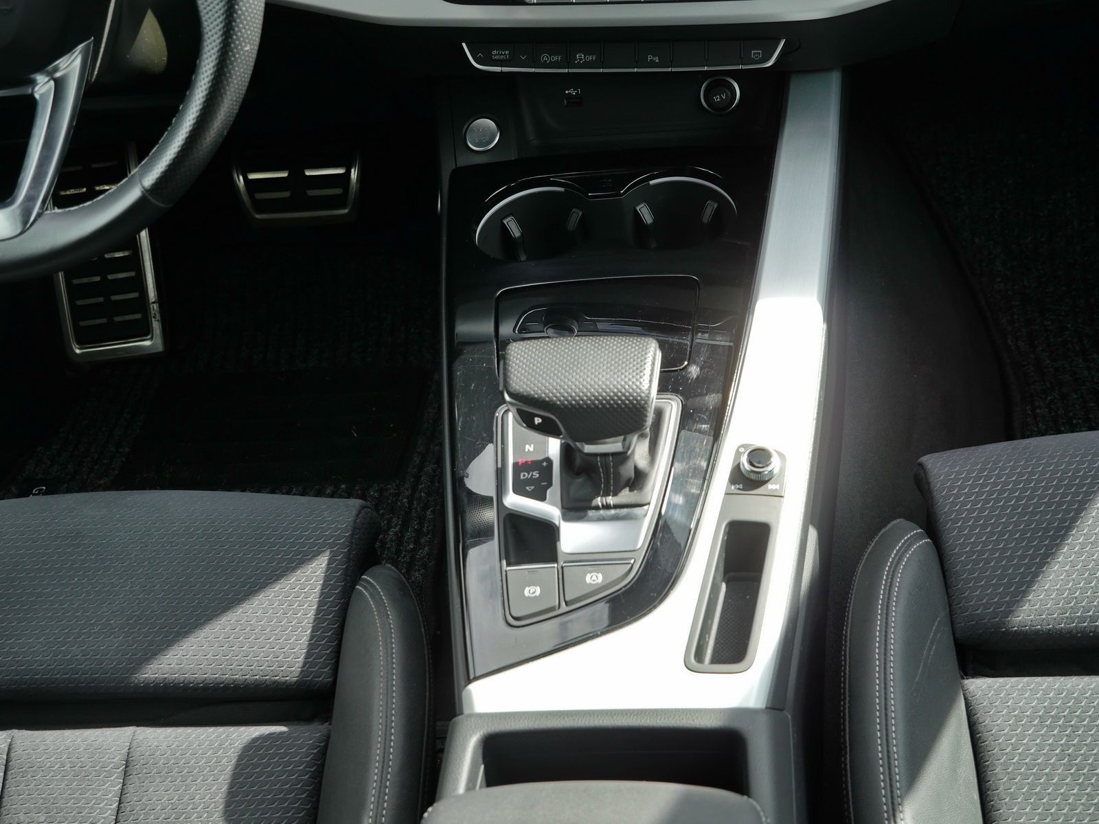 Audi A4 - Bild 7