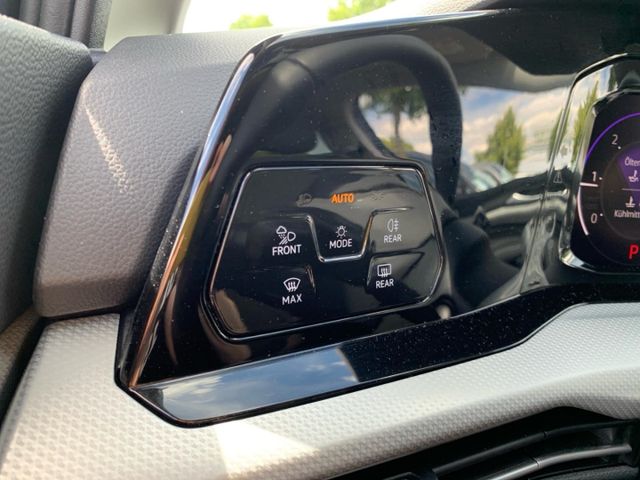 Golf 8 VIII Move 2.0 TDI Panodach Navi