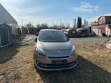 Renault Grand scenic - gebrauchte Renault Grand Scenic aus dem Jahr 2012