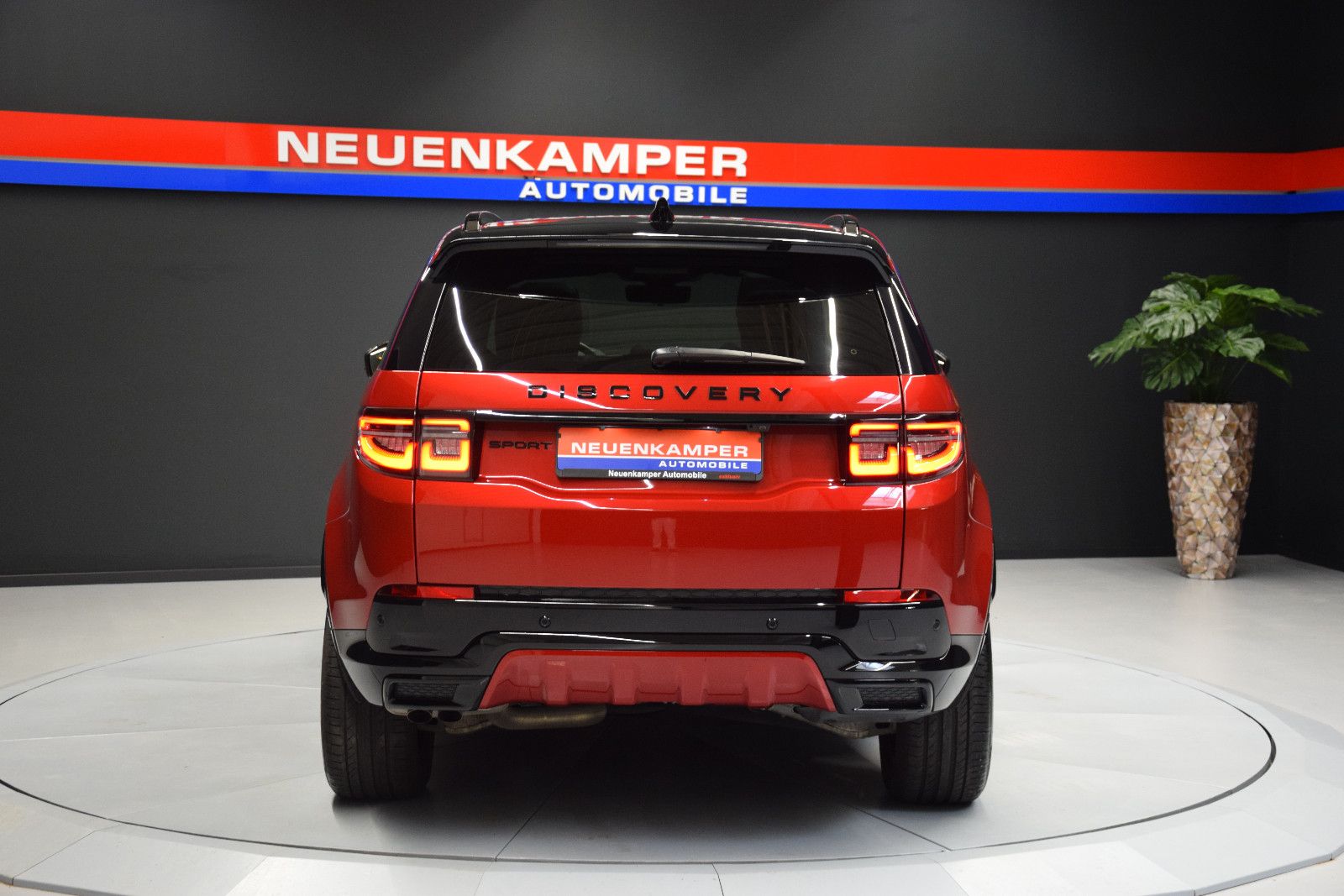 Fahrzeugabbildung Land Rover Discovery Sport Dynamic SE AWD Pano ACC Memory