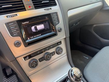 Volkswagen Golf - 10