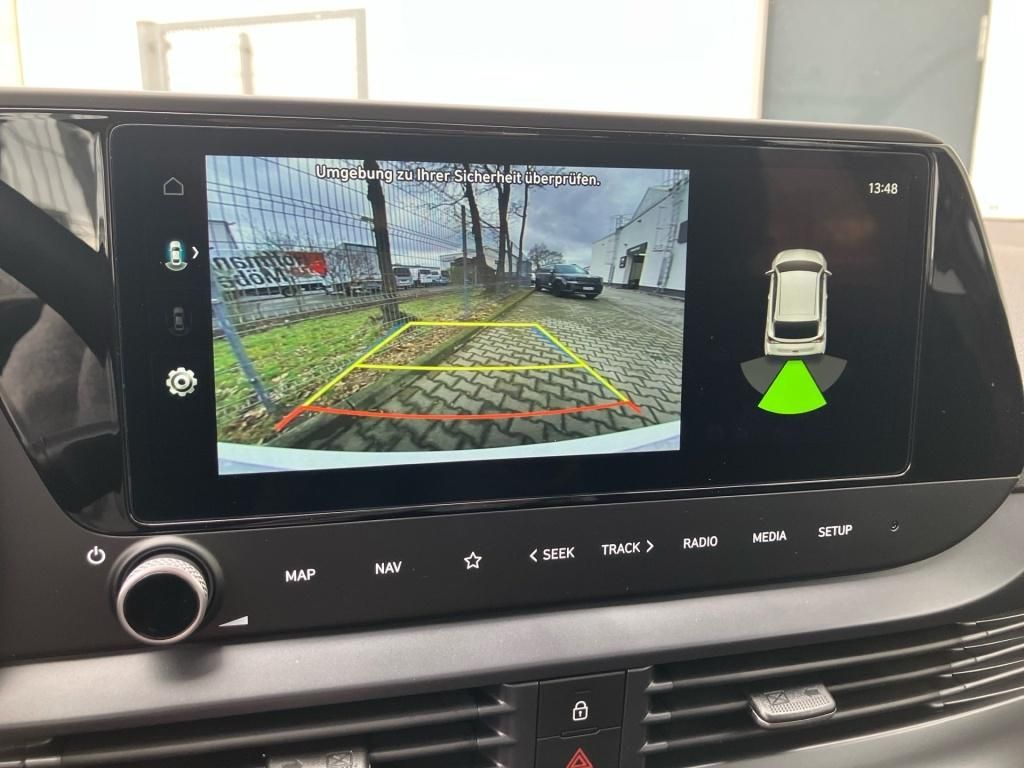Fahrzeugabbildung Hyundai i20 1.2 5-MT Select Navi SpurH KAM PDC