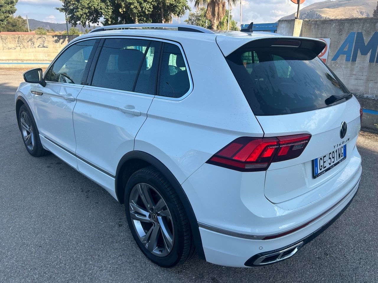 Volkswagen Tiguan 2.0 TDI 150 CV SCR DSG R-Line imagem 3