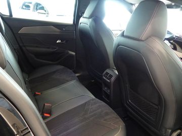 Peugeot 308 - 8
