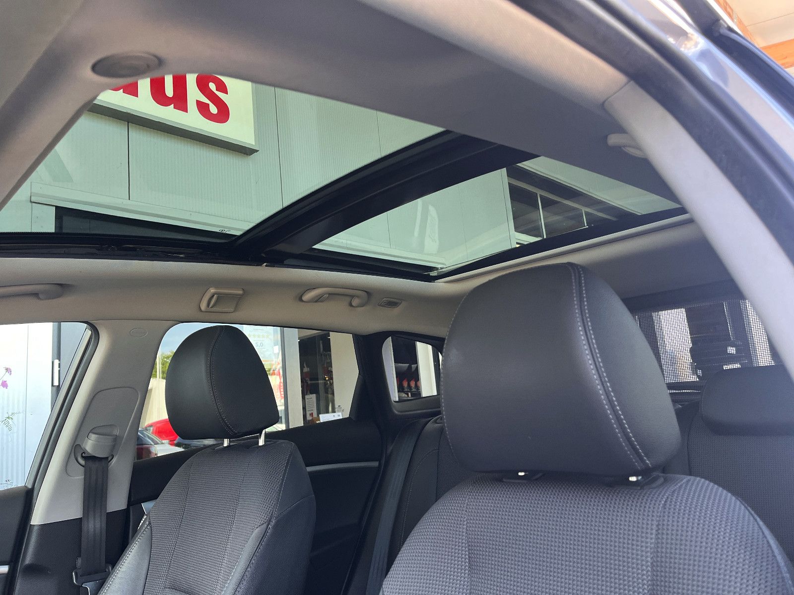 Fahrzeugabbildung Hyundai i30 cw Style S/D , Standheizung, AHK