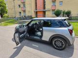 MINI Cooper S Coupé - MINI Cooper S Coupé mit Benzin-Antrieb: Automatik