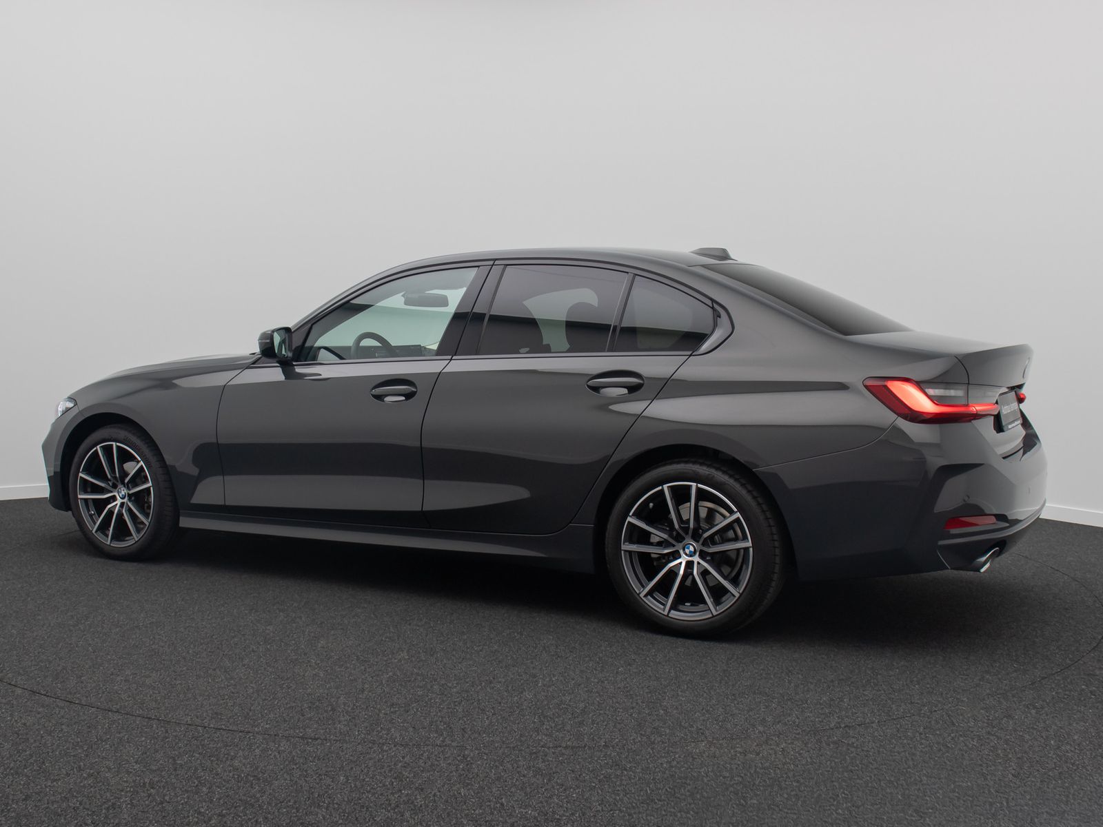 Fahrzeugabbildung BMW 318d Sport Leder DAB Individual DrivAssis 18Zoll