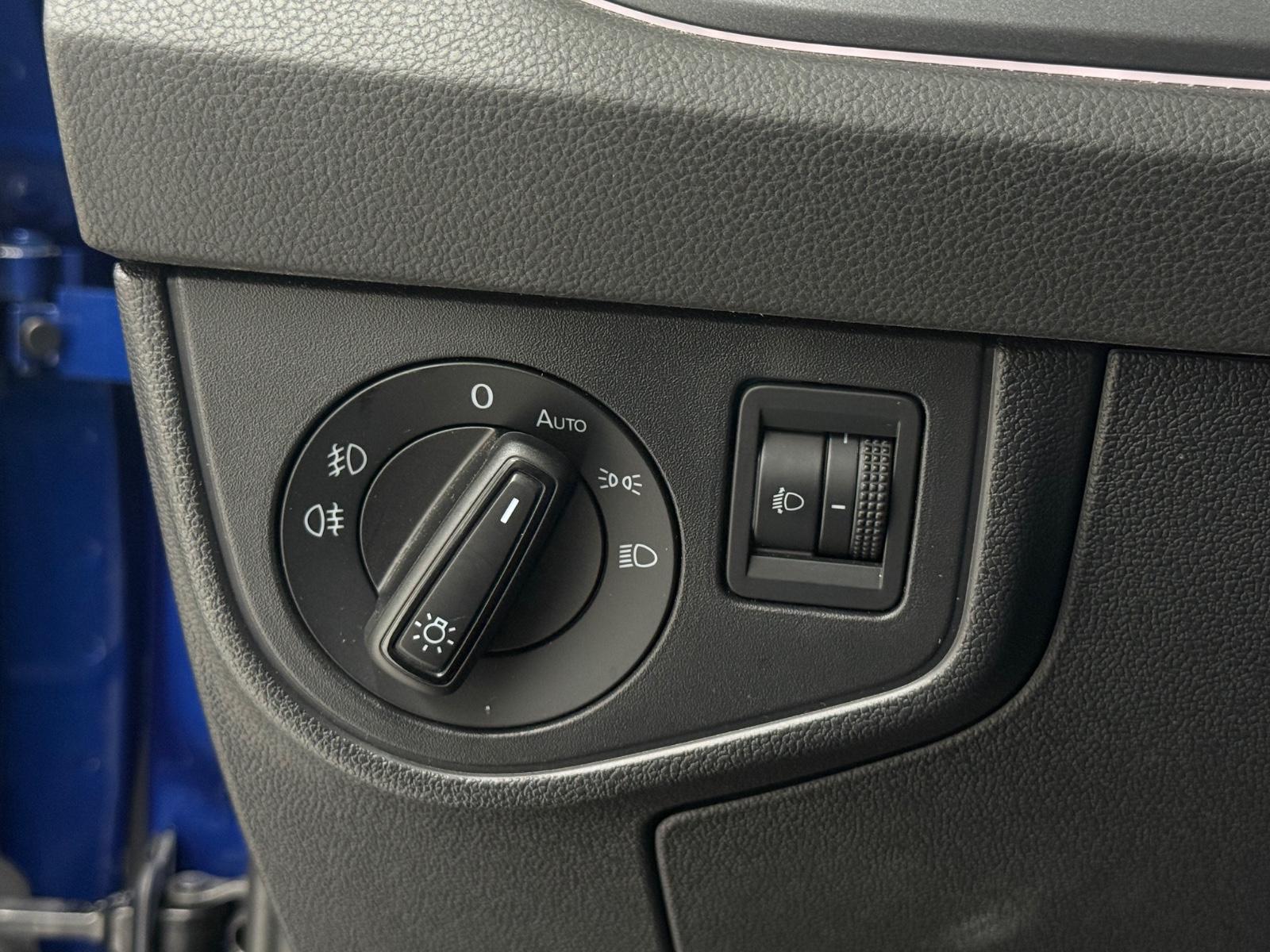 Volkswagen Taigo R-Line 1.5 TSI*SHZ*Digital-Cockpit*Kamera