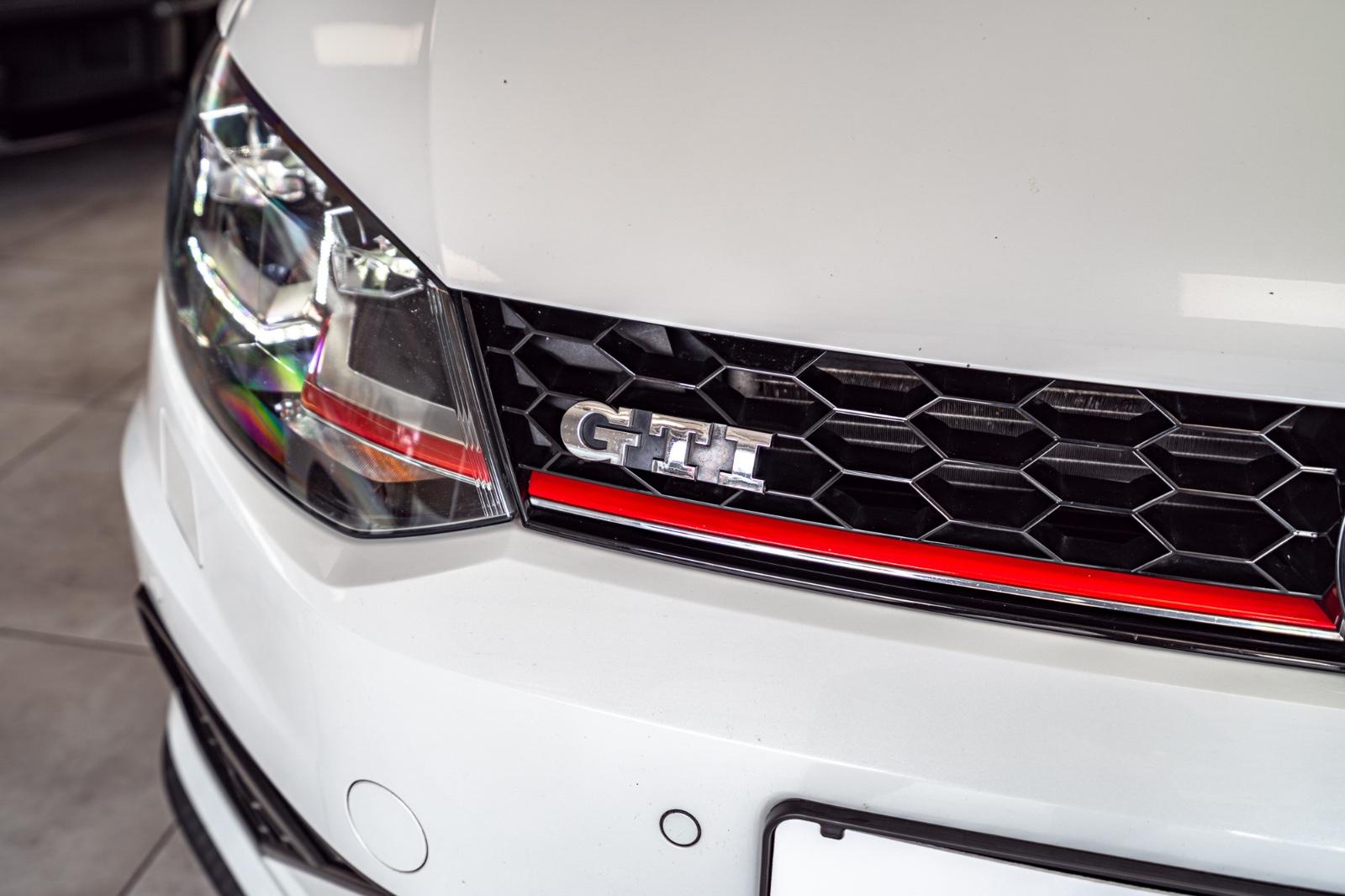 Volkswagen Polo GTI 1.8 TSI 192ch - 1 ère main - Toit ouvrant panoramique - Châssis sport select - Carnet entretien