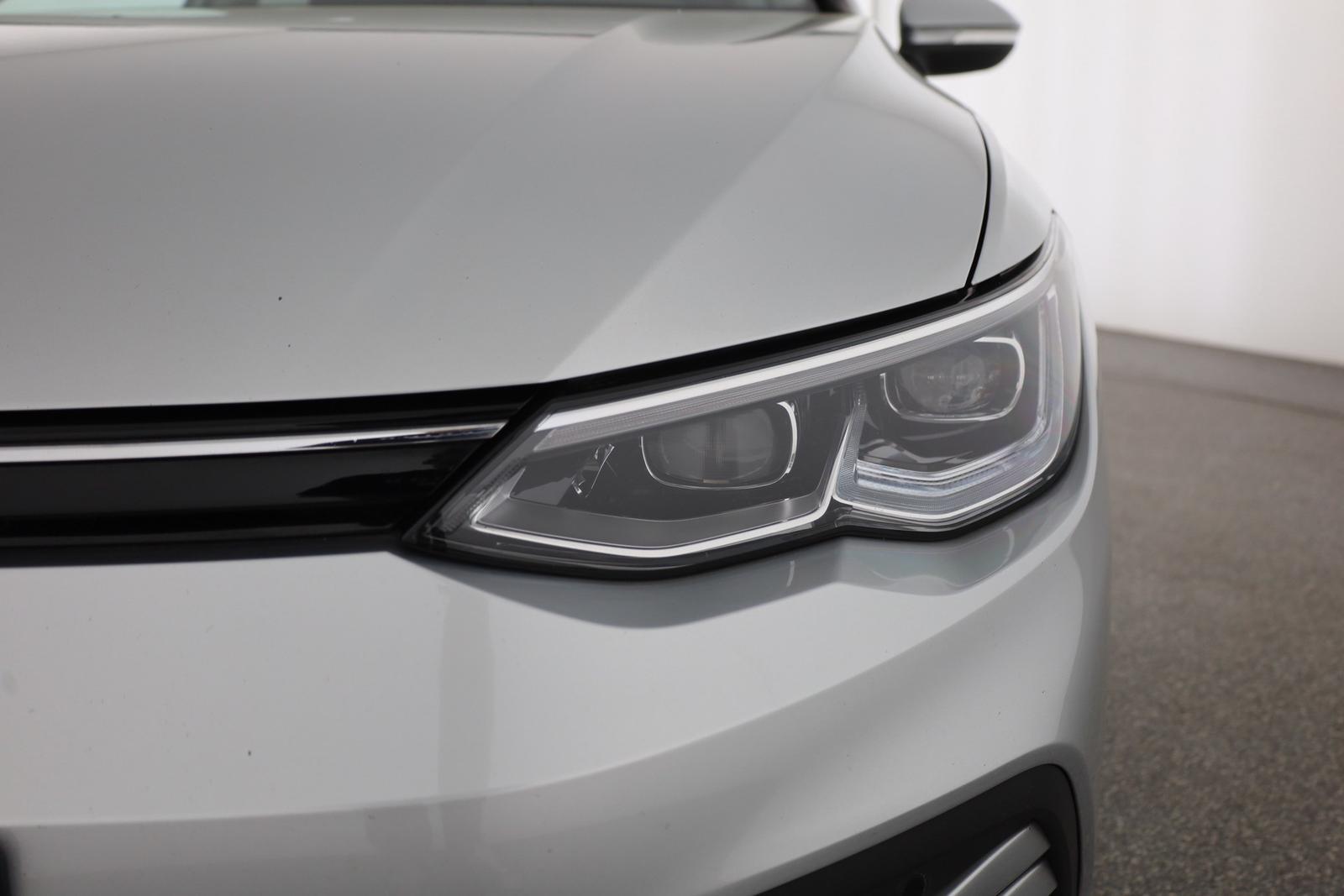 Volkswagen Golf VIII Variant 2.0 TDI DSG LED Navi Pano ACC