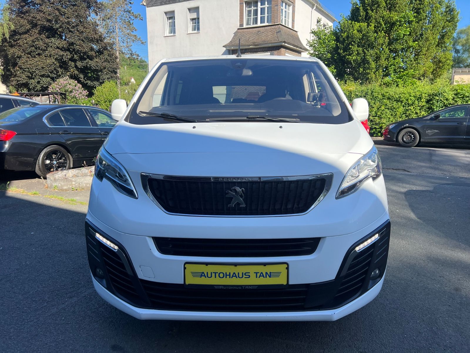 Fahrzeugabbildung Peugeot Traveller Active * 1.HAND *