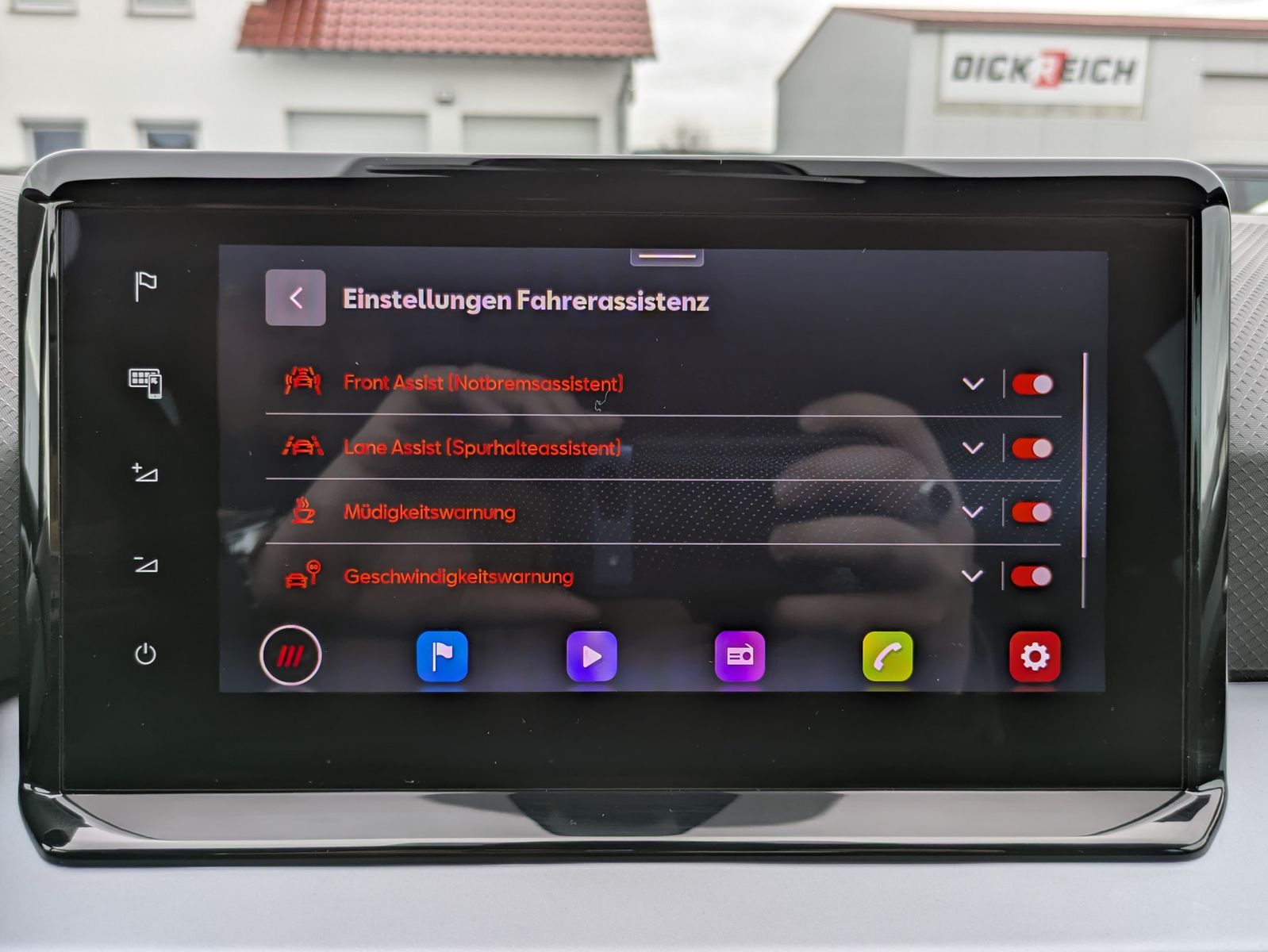 Fahrzeugabbildung SEAT Arona 1.5 TSI FR DSG AHK*ACC*LED*APP*DAB*KAMERA