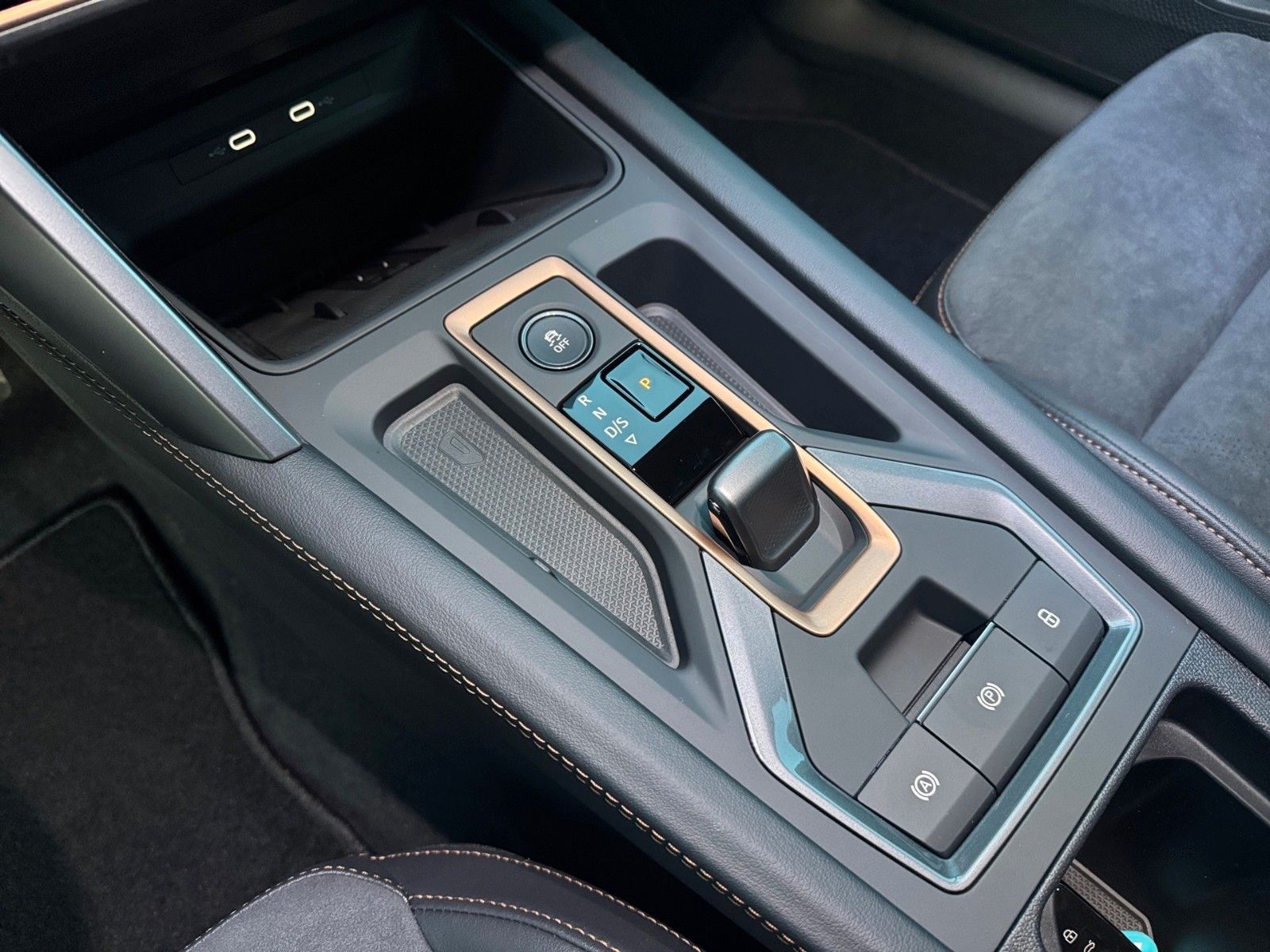 Fahrzeugabbildung CUPRA Formentor VZ 2.0 TSI 245 kW 4Drive