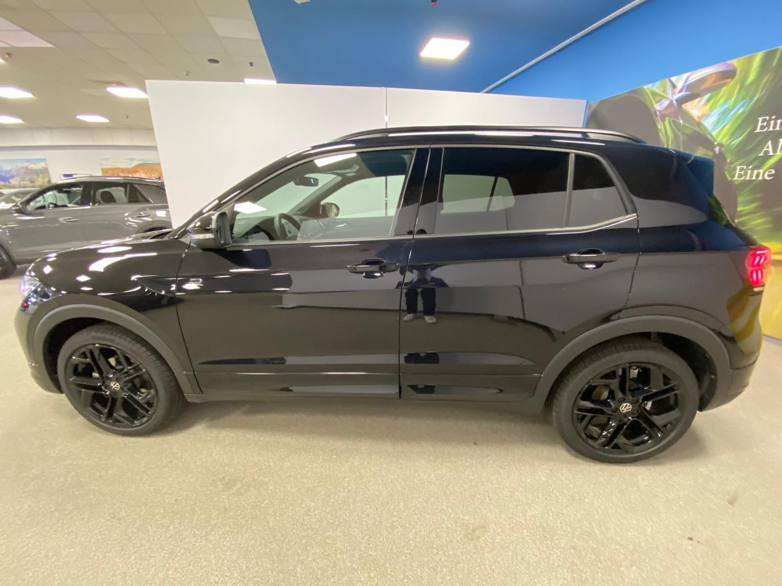 Fahrzeugabbildung Volkswagen T-Cross 1.5 TSI DSG BLACK STYLE R-Line+AHK+ACC++