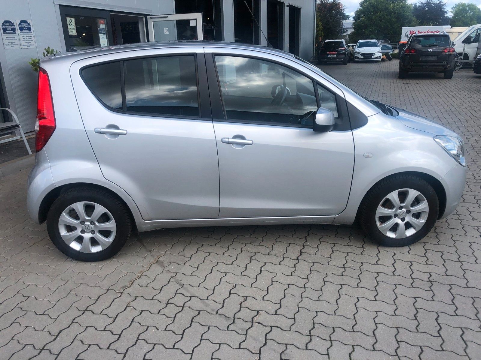 Fahrzeugabbildung Opel Agila B Edition