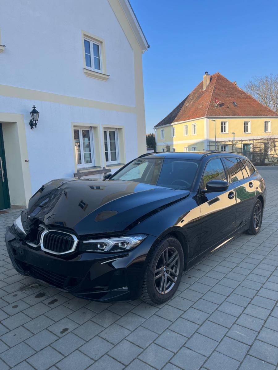 BMW 318i Touring Auto