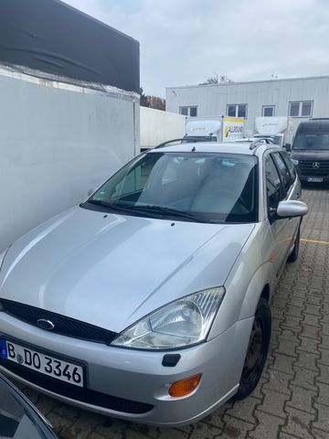 Ford Focus 1.4 Ambiente Ambiente