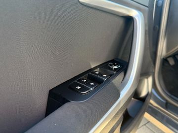 Kia Ceed 1.5 T-GDI Kamera PDC SHZ Klima CarPlay
