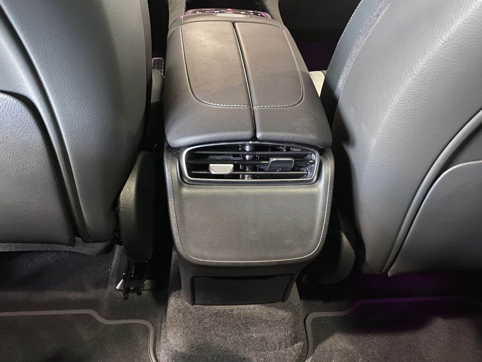 Fahrzeugabbildung Mercedes-Benz EQE SUV 500 4M AMG/HYPER/PANO/´21/BUR/360/AHK/