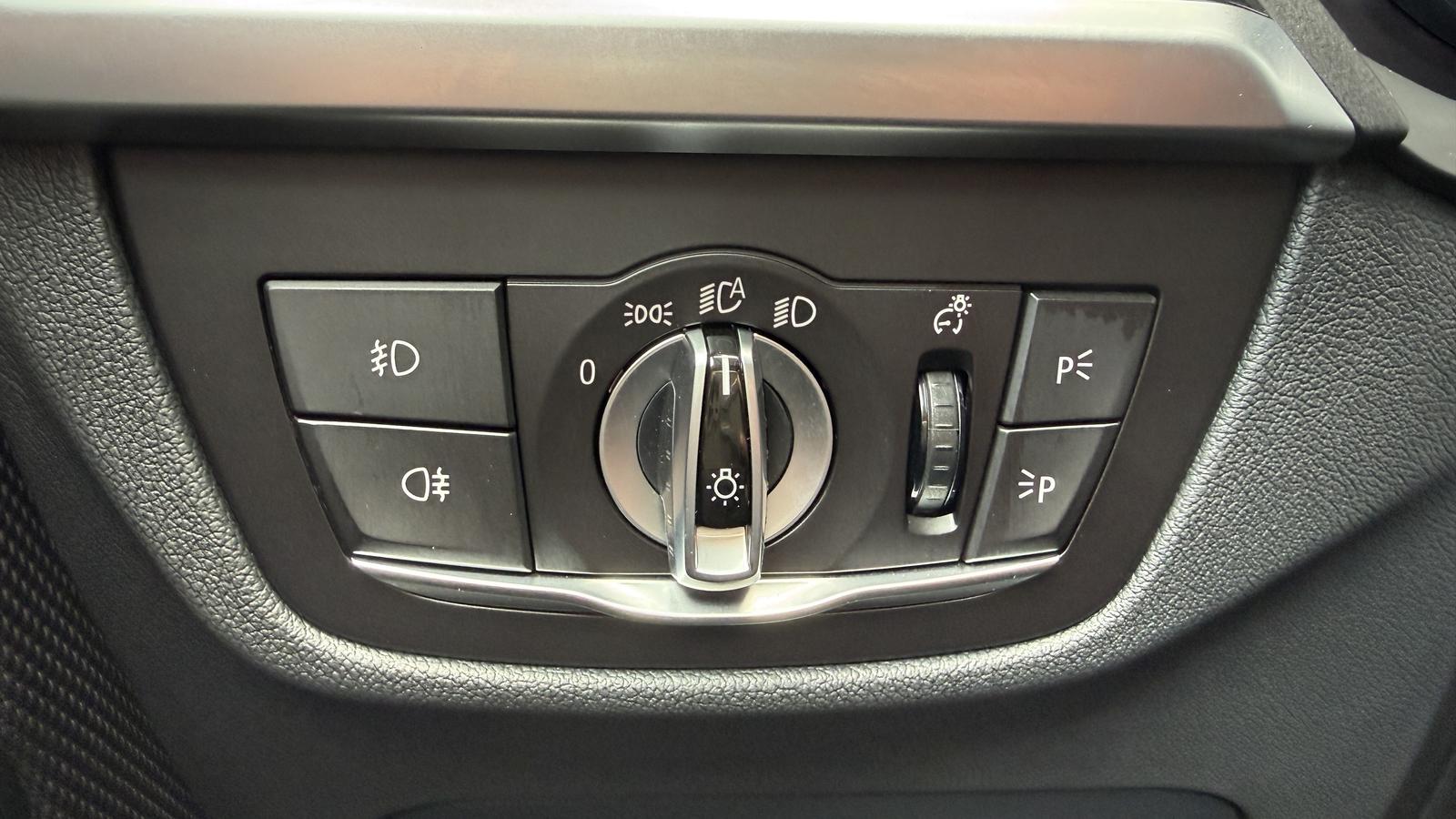 BMW X3 xDrive20d xLine LED Navi Komfortzg SHZ PDC Te