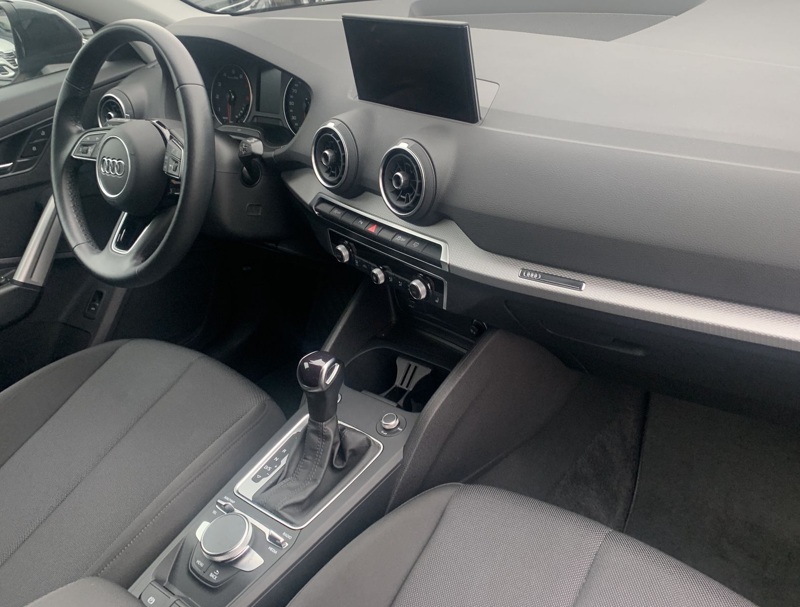 Fahrzeugabbildung Audi Q2 1.5 TFSI*Cam*Navi*LED*Klima*Assistenzpaket*
