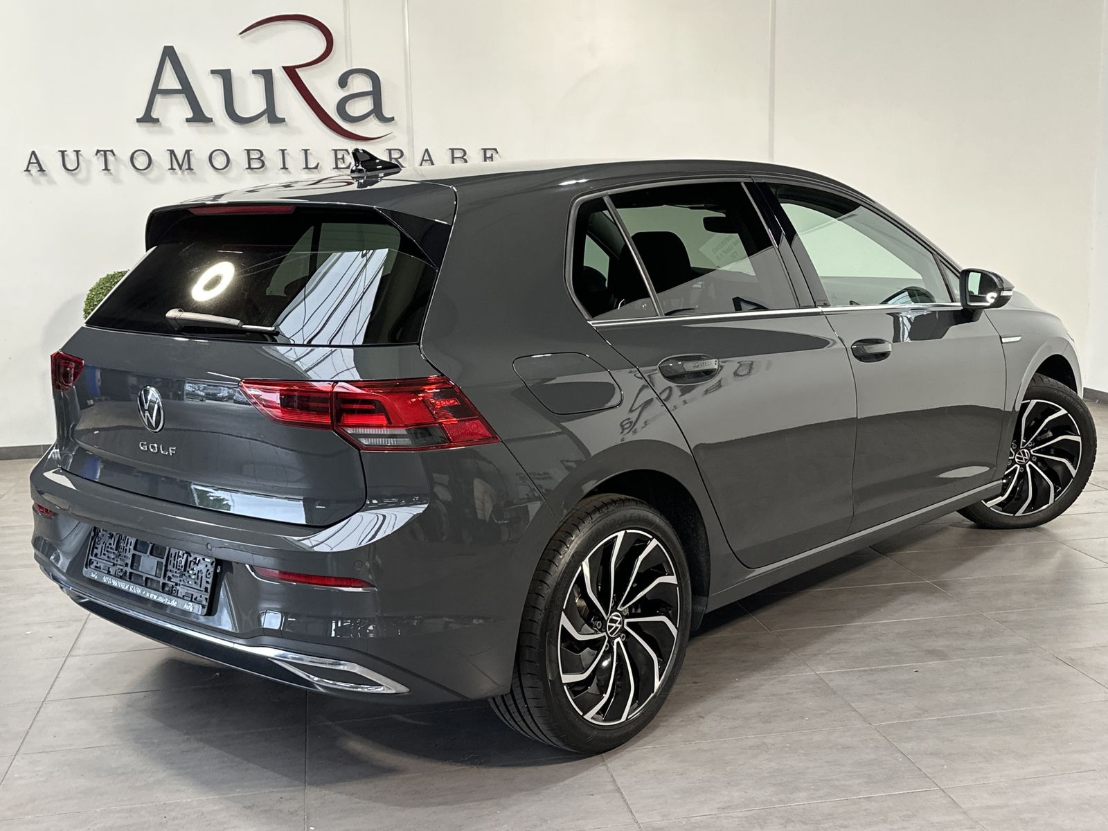 Fahrzeugabbildung Volkswagen Golf 1.5 TSI Style NAV+LED+AHK+ACC+VCOCK+MASSAGE