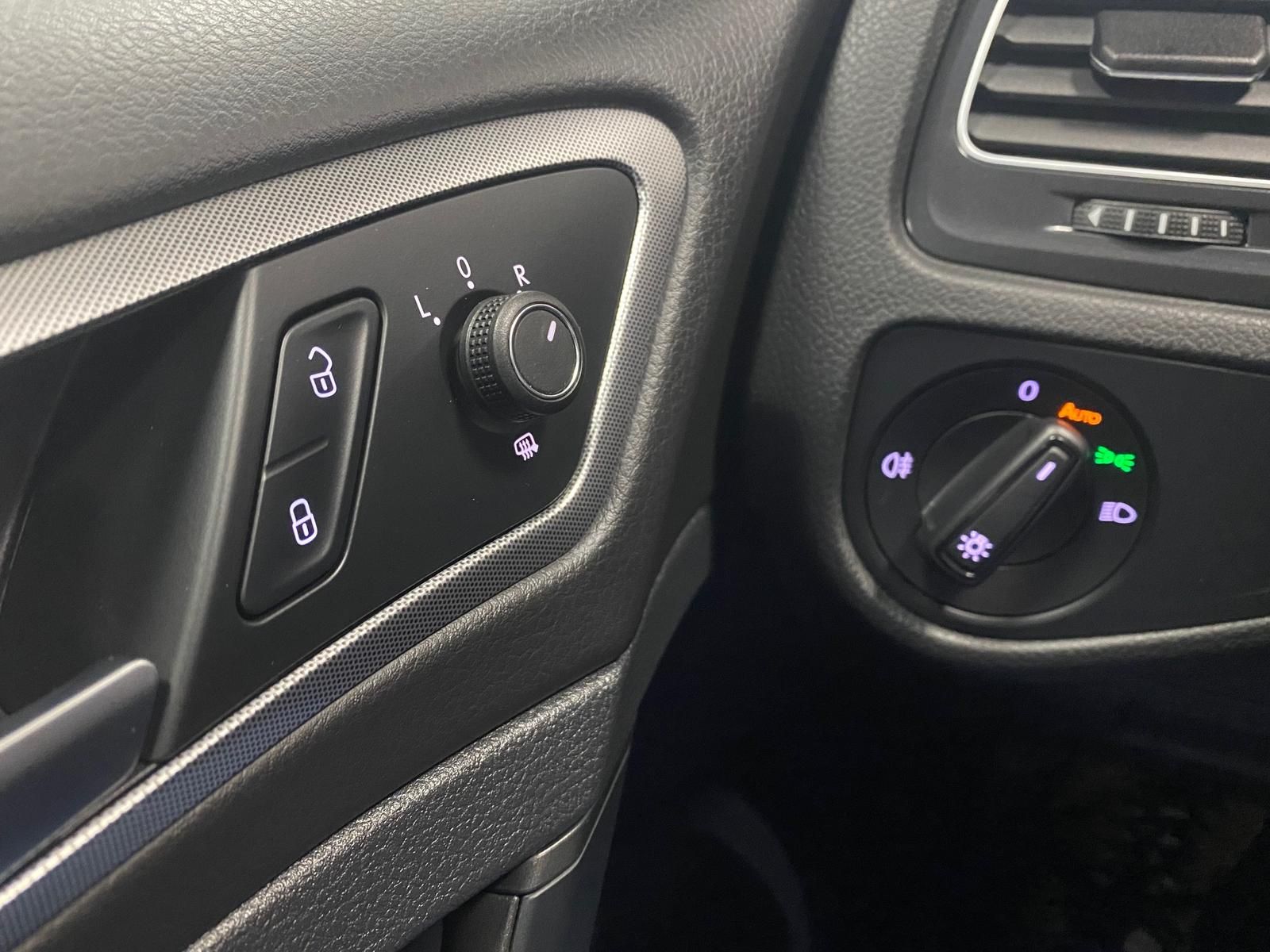 Fahrzeugabbildung Volkswagen Golf Variant 1.0 TSI Trendline BMT+KLIMA+PDC+LED