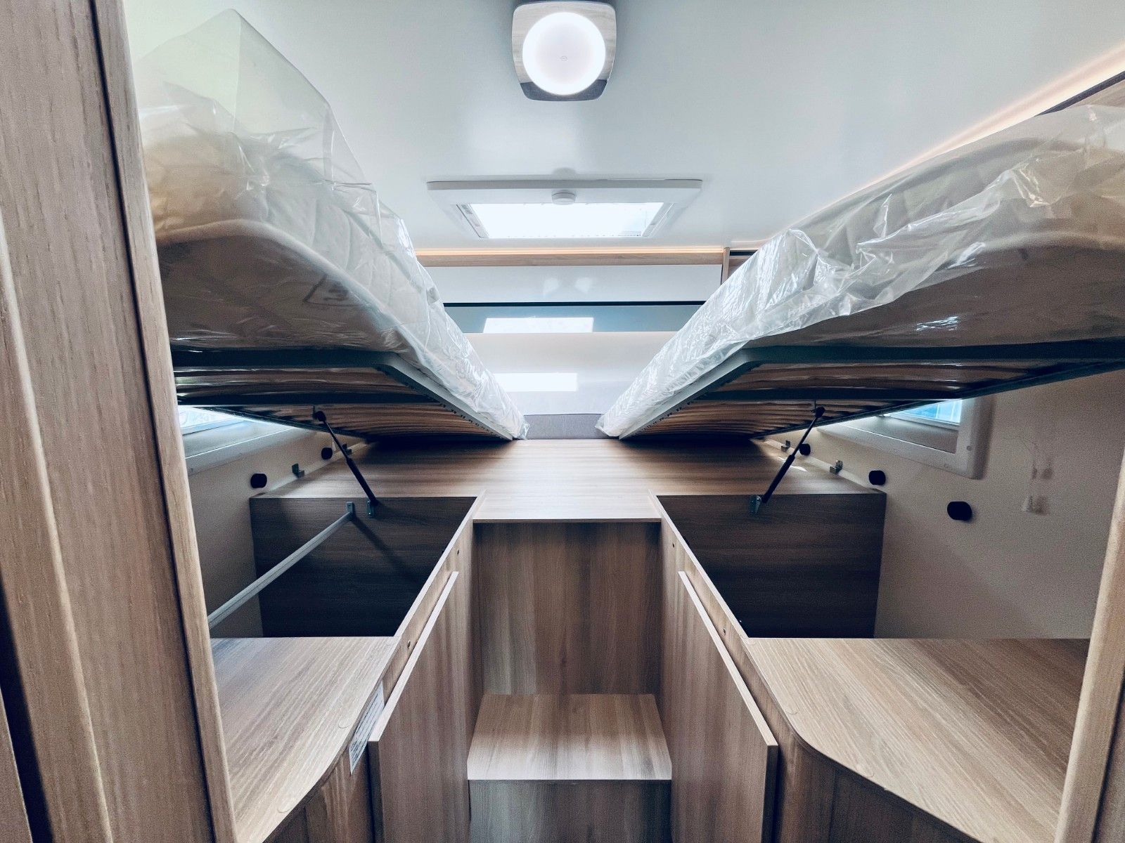 Fahrzeugabbildung NobelART A-7000 - Modell 2026 - Vollausstattung!