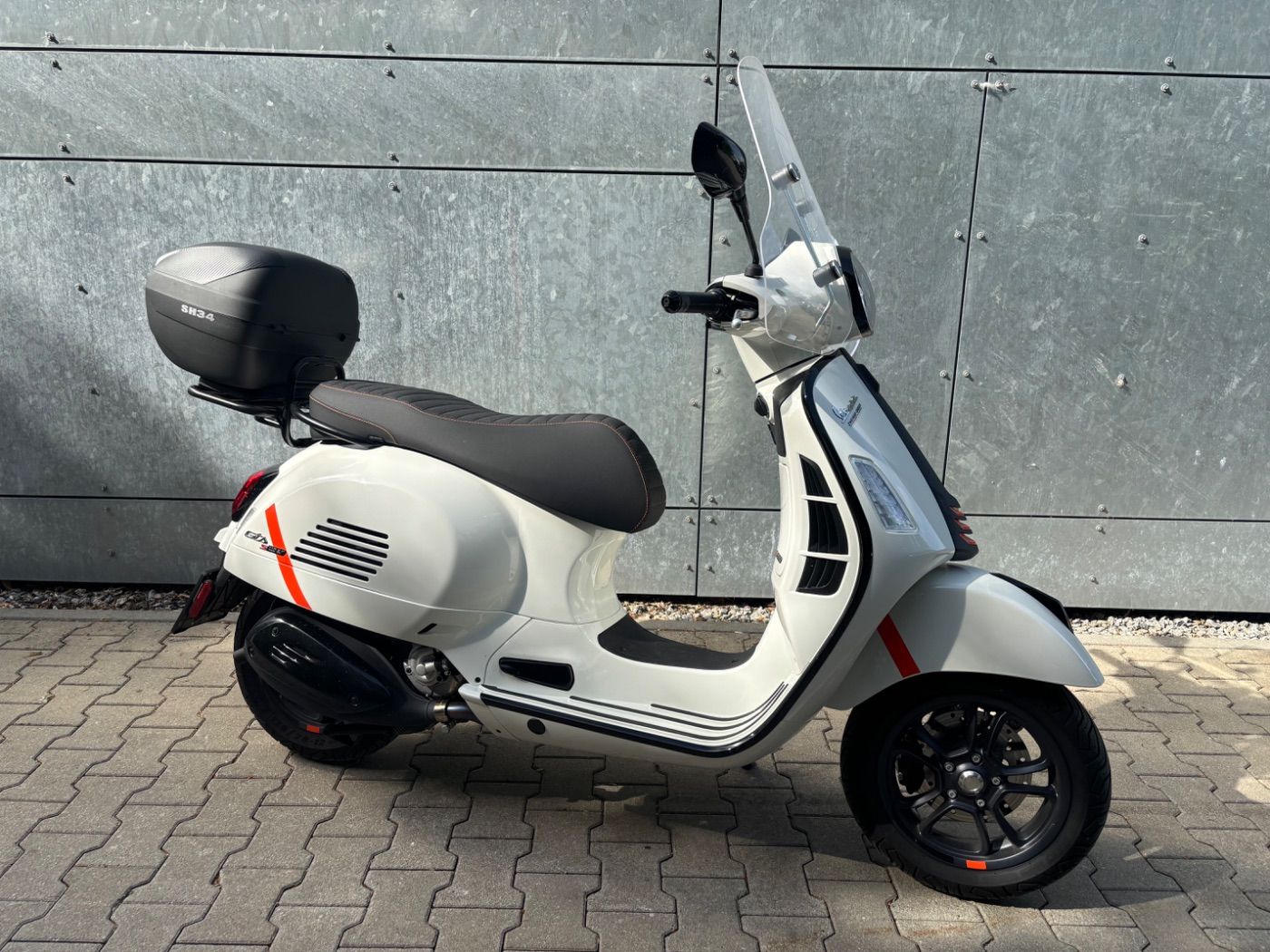 Fahrzeugabbildung Vespa GTS 300 Super Sport Windschild Topcase
