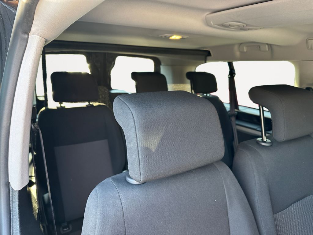 Fahrzeugabbildung Toyota Proace 2,0-l-D-4D L2 (8-Si.) Autm. Verso Shuttle
