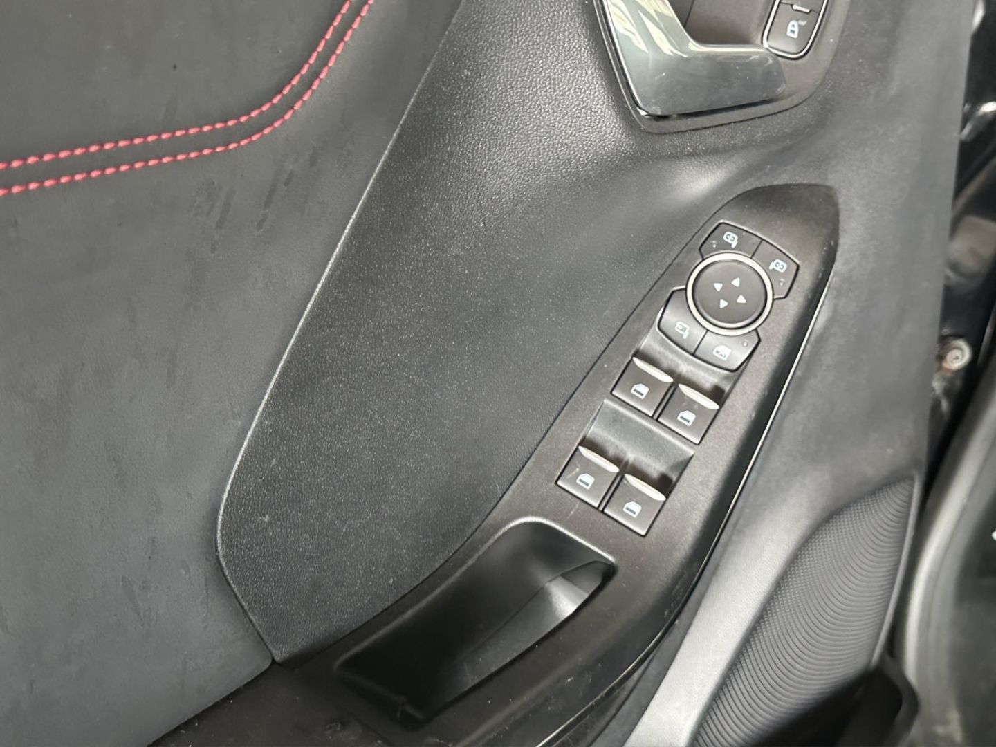 Fahrzeugabbildung Ford Puma ST-Line X MHEV totWinkelASS Kamera Tempomat