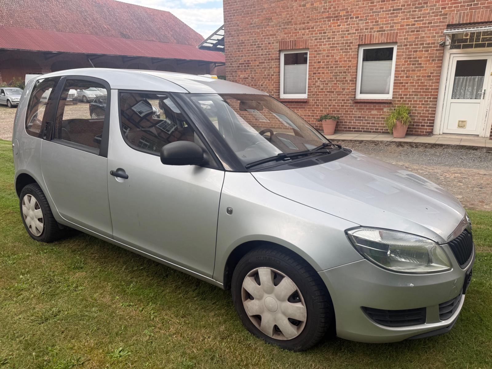 Skoda Roomster 2013 — photo 7