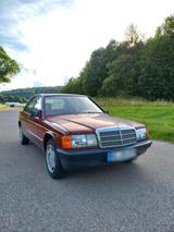 Mercedes-Benz Mercedes 190 mit H Kennzeichen - Mercedes-Benz 190 mit Diesel-Antrieb: Automatik