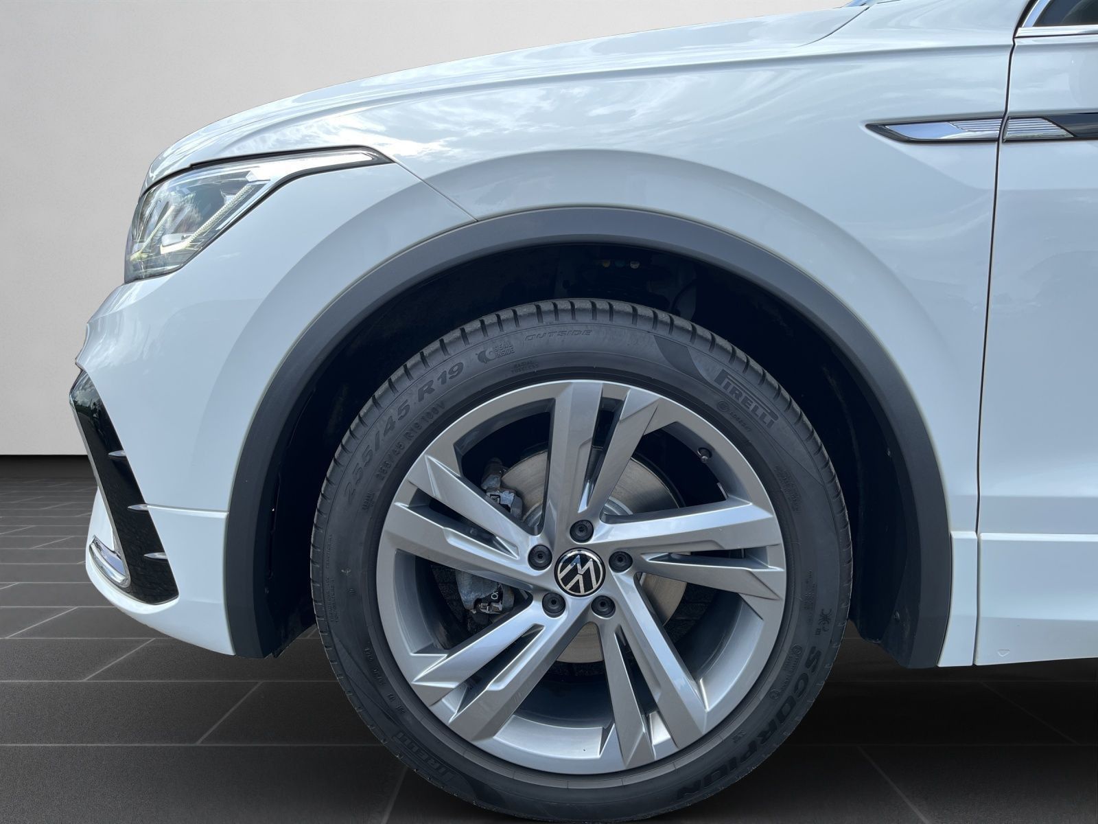 Volkswagen Tiguan - Bild 11