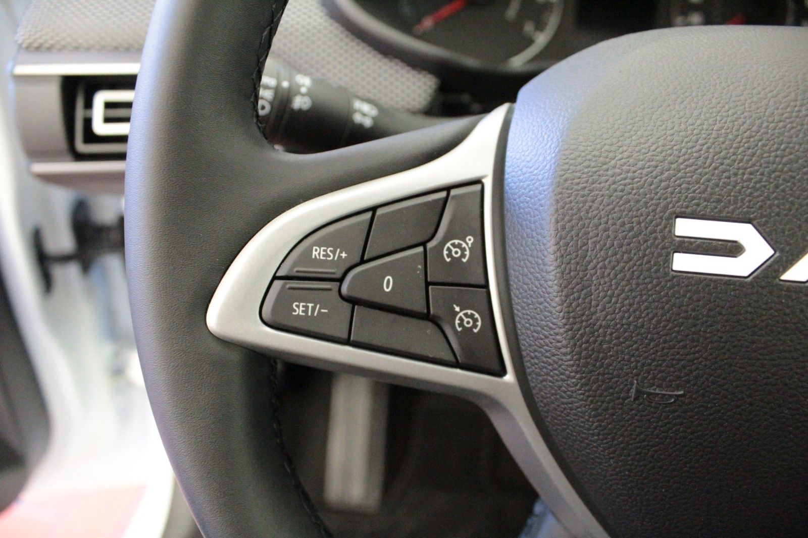 Fahrzeugabbildung Dacia Sandero TCe 90 auto Expression*15204*