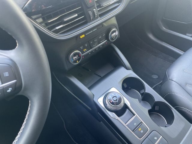 Fahrzeugabbildung Ford Kuga 2.5 Duratec FHEV 4x4 Vignale Hybrid , Navi,